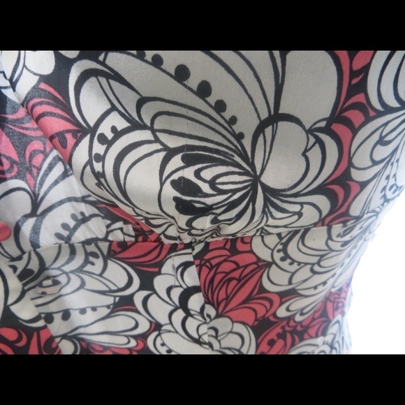 🔴CLEARANCE🔴 Size XS Guess Pink Floral Blouse - Picture 4 of 4